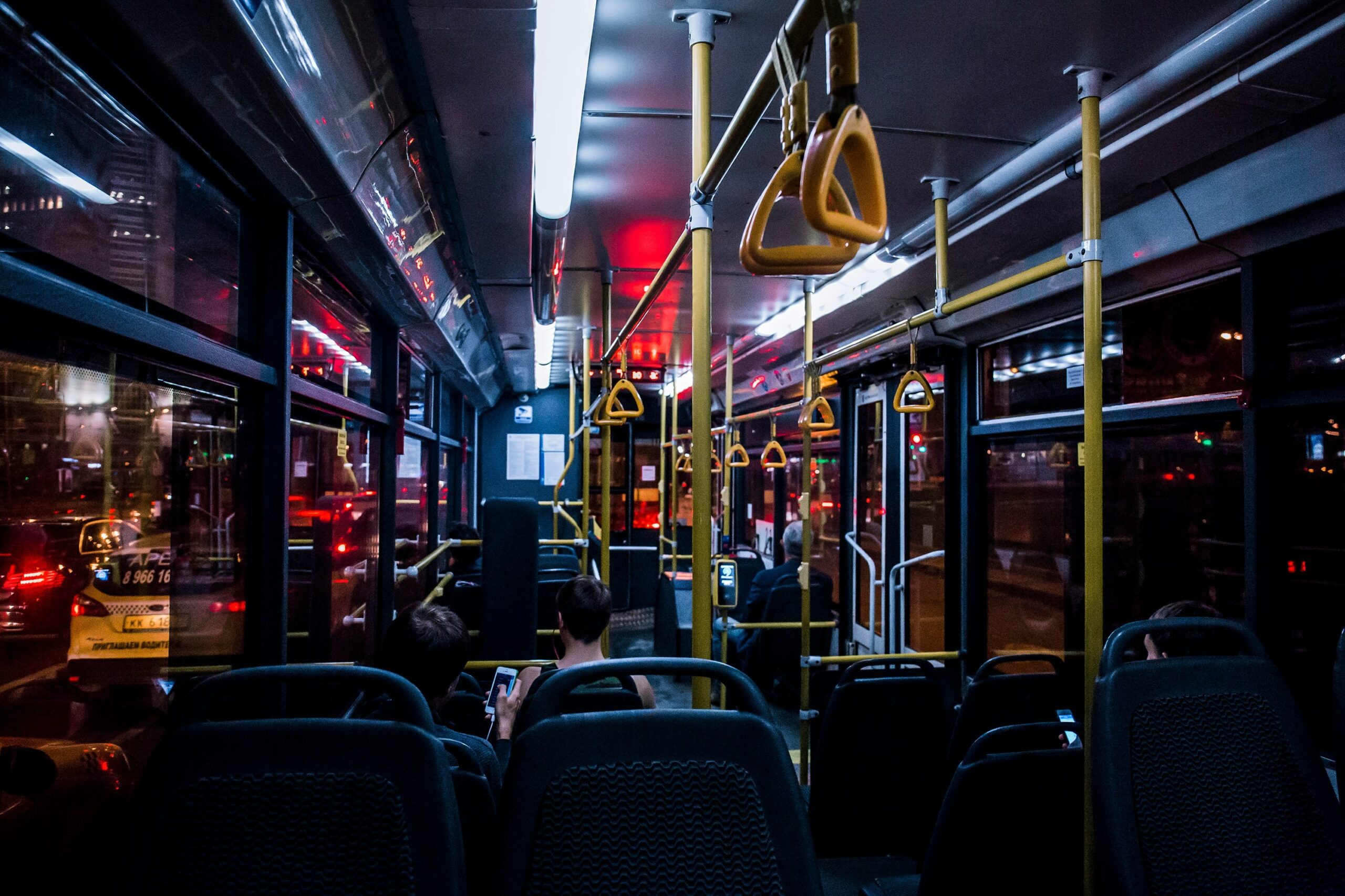 Infographic showing luxury bus features and destinations