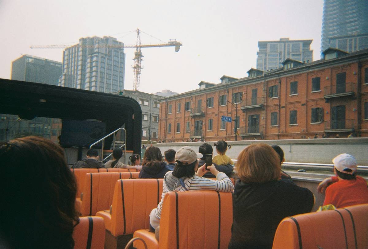 Why VIP Premium Bus Tours Are Redefining Luxury Travel (And How to Choose the Right One)