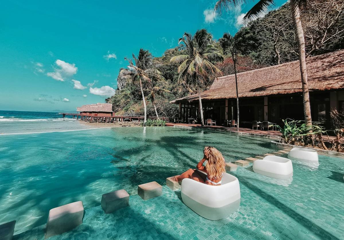 You can always find guests enjoying Cauayan's infinity pool!
