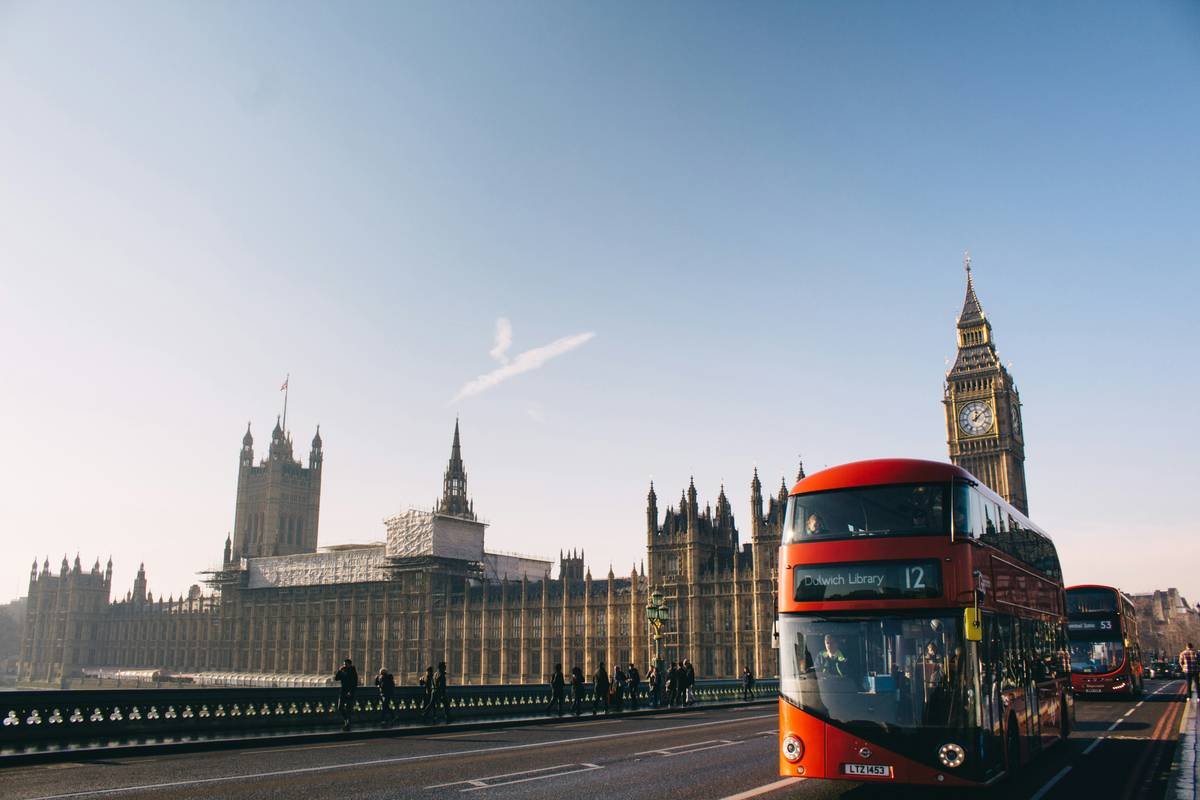 Why Your London Luxury Bus Tour Experience Sucks (And How to Fix It in 2024)